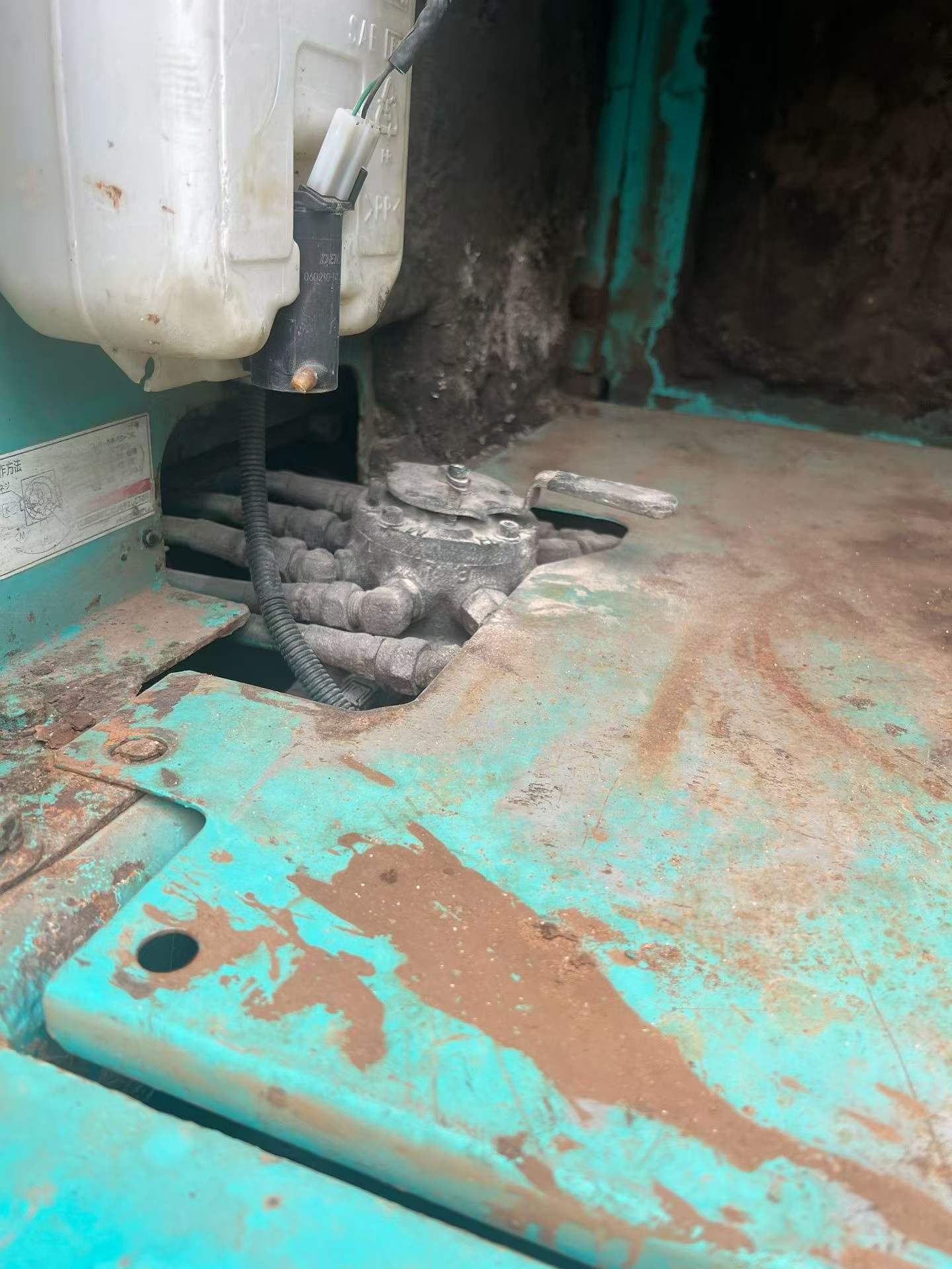 Buy Kobelco SK200 Used Excavator / 5