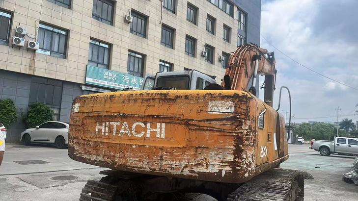 Buy Hitachi ZX200-6 Used Excavator / 1
