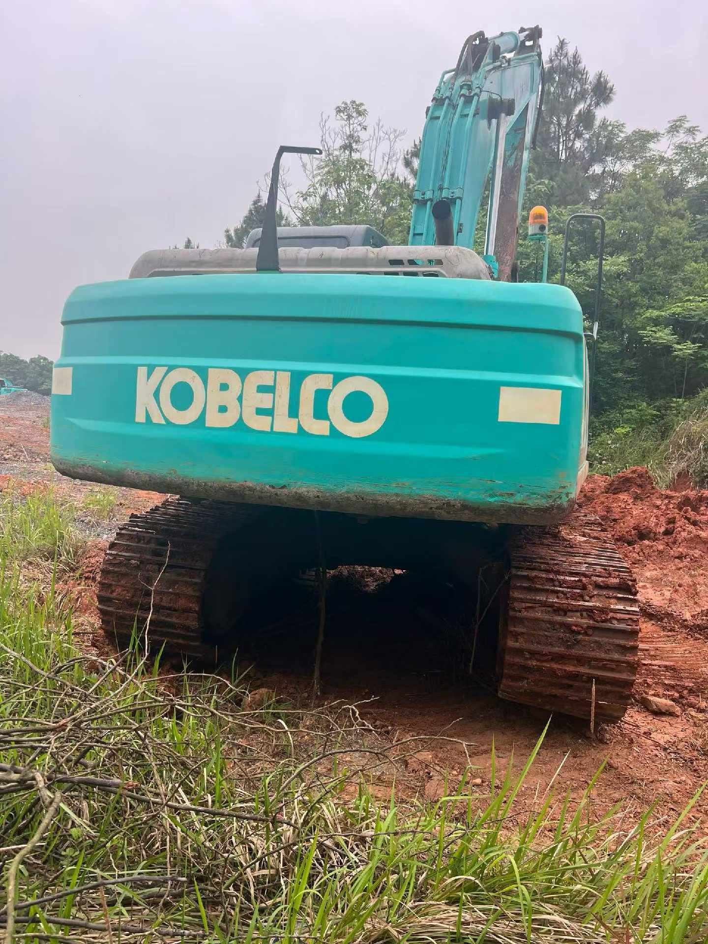 Buy Kobelco SK200 Used Excavator / 3