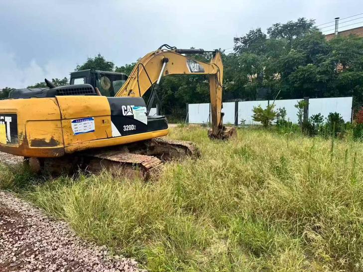 Buy Caterpillar 320D Used Excavator / 1