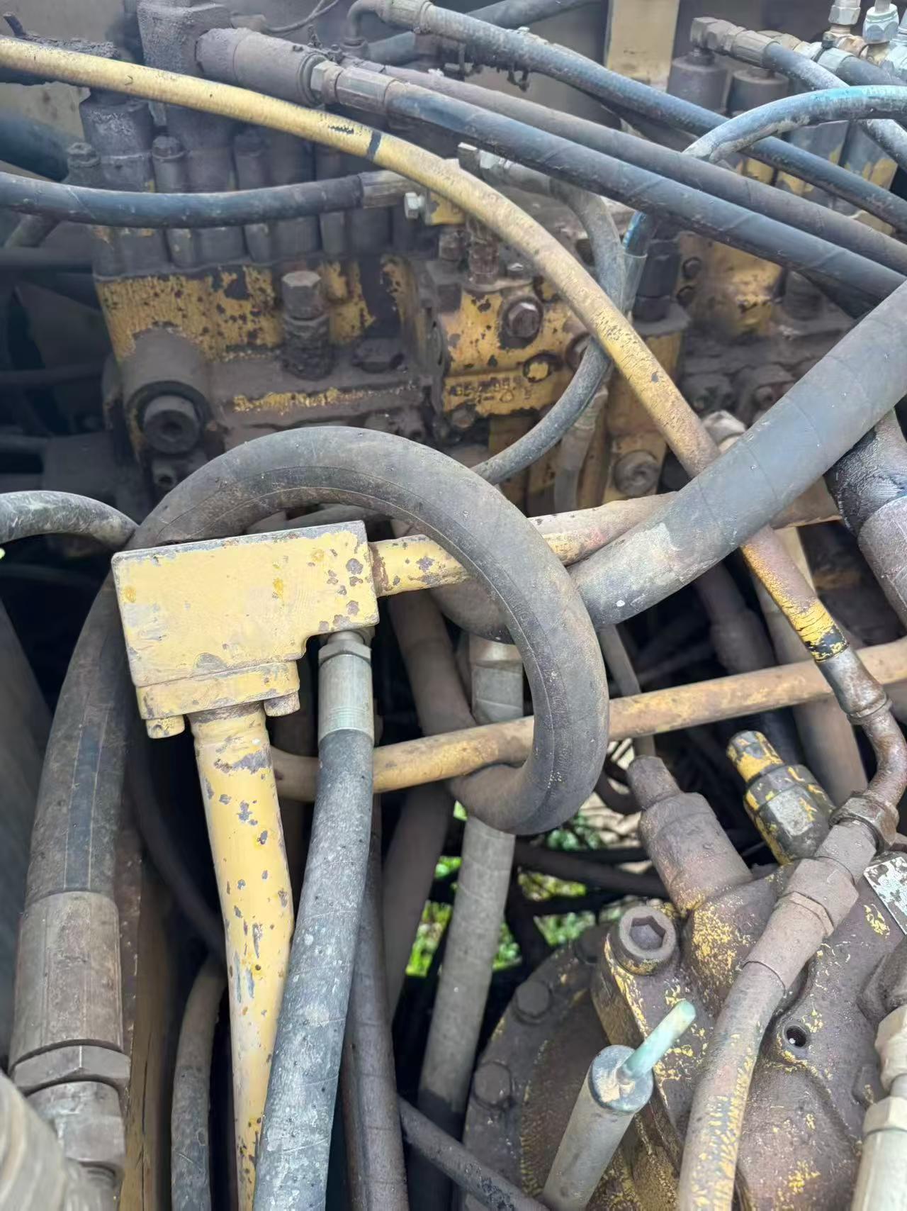 Buy Caterpillar 320V2 Used Excavator / 5