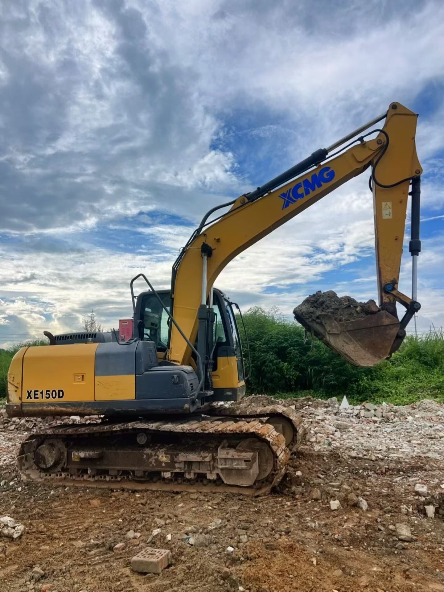 Buy XCMG XE150 Used Excavator / 3