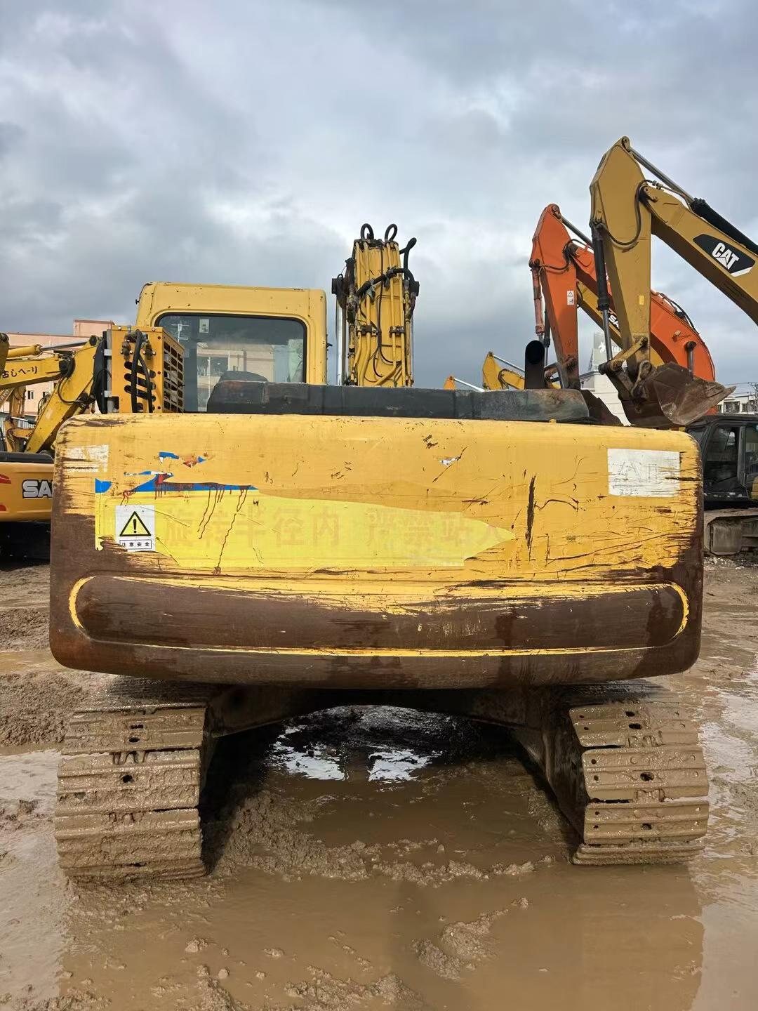 Buy Komatsu PC120-6E Used Excavator / 9 Buy Komatsu PC120-6E Used Excavator / 9