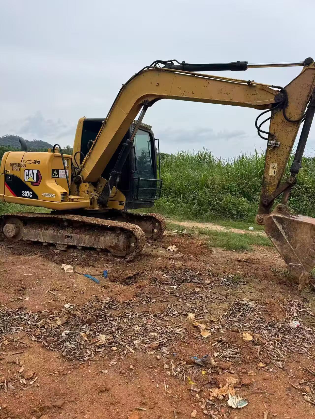 Buy Caterpillar 307C Used Excavator / 1