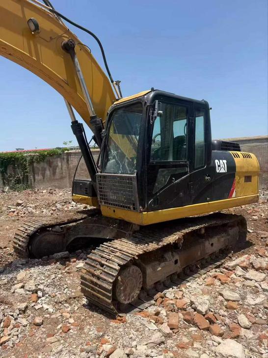 Buy Caterpillar Used Excavator / 1