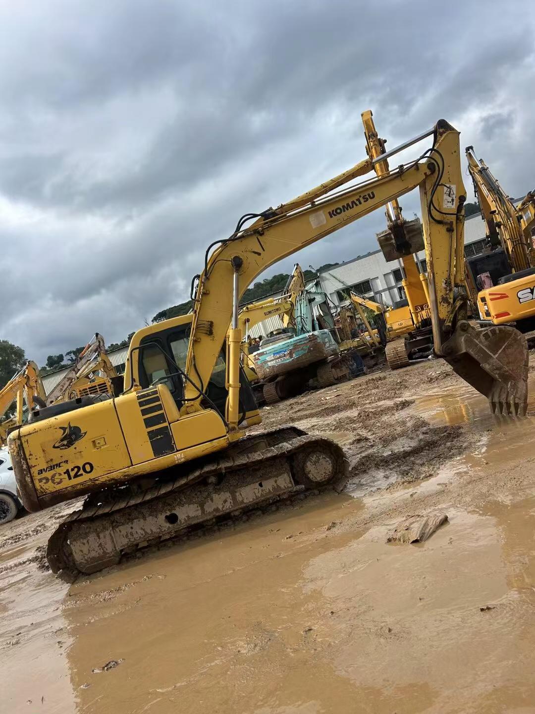 Buy Komatsu PC120-6E Used Excavator / 2 Buy Komatsu PC120-6E Used Excavator / 2