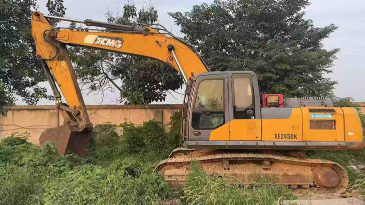 Buy XCMG XE245D Used Excavator / 1