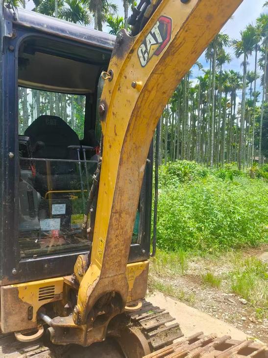 Buy Caterpillar 302 Used Excavator / 1