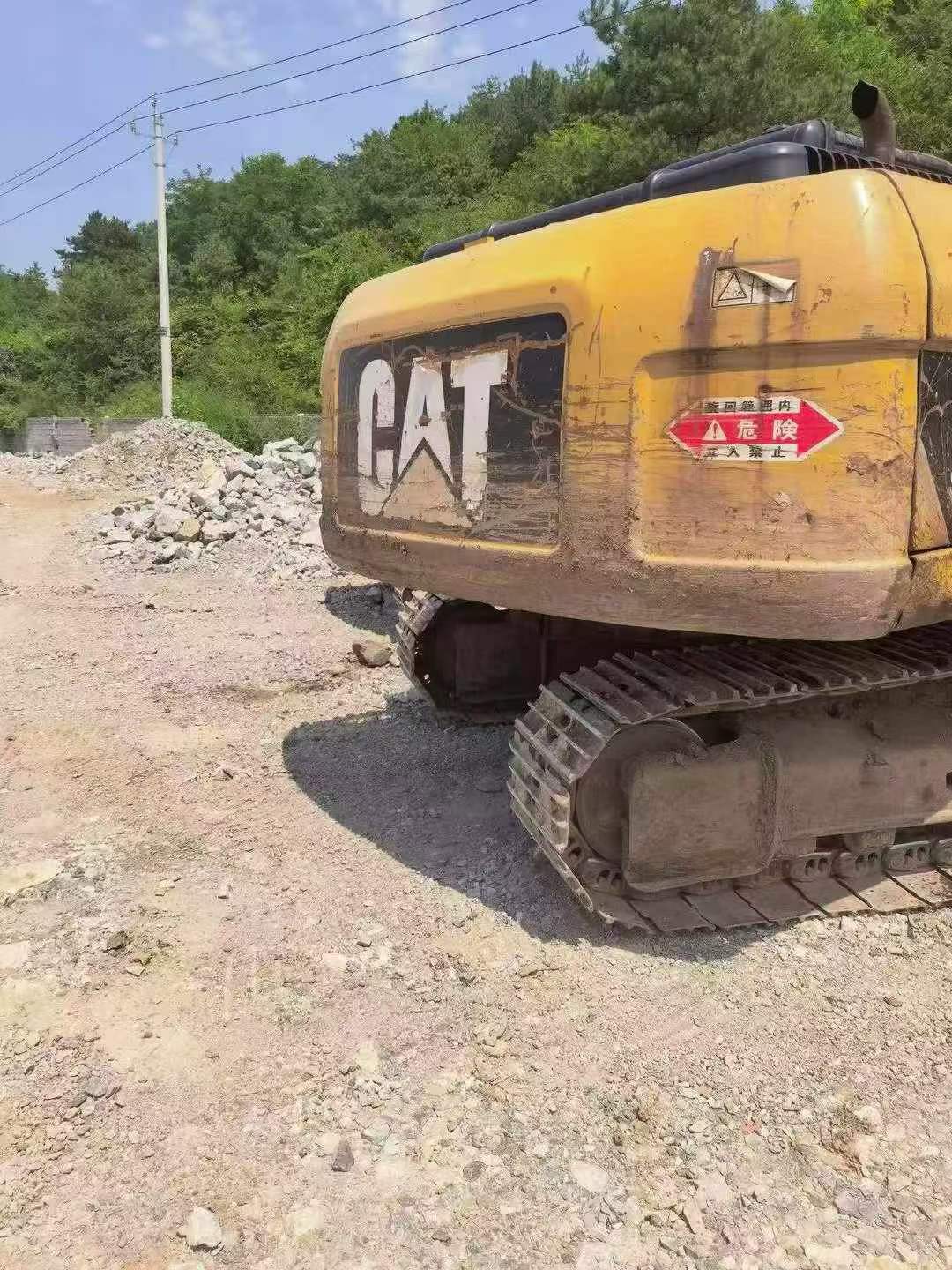 Buy Caterpillar 323DL Used Excavator / 2 Buy Caterpillar 323DL Used Excavator / 2