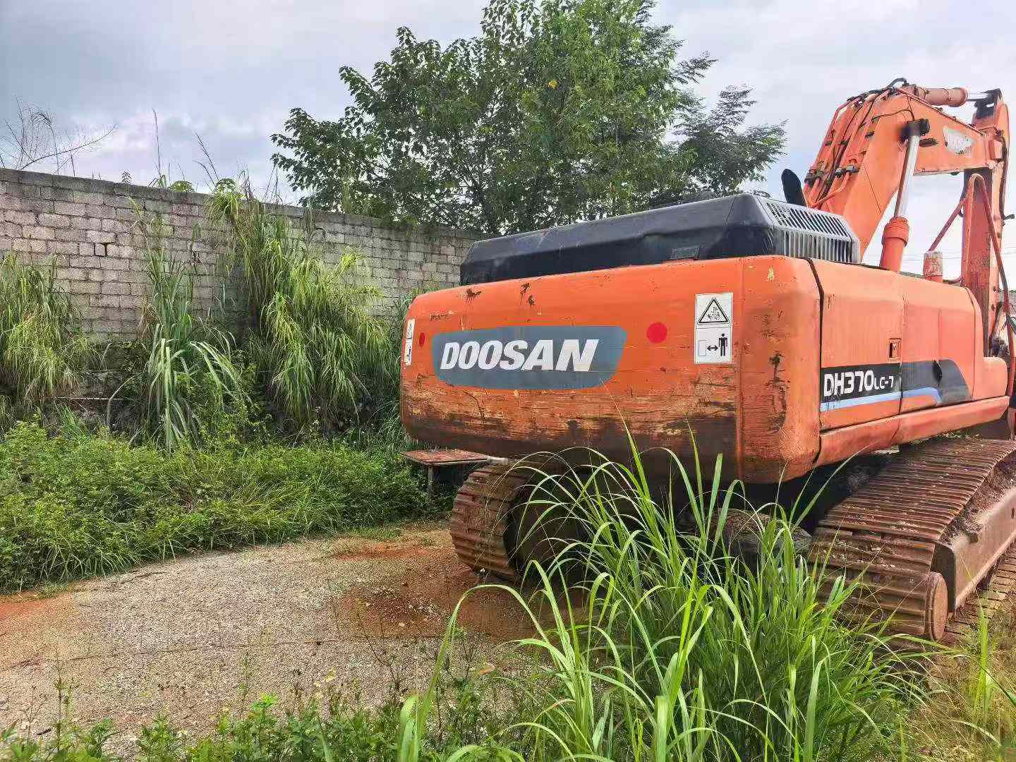 Buy Doosan DH370 Used Excavator / 2 Buy Doosan DH370 Used Excavator / 2