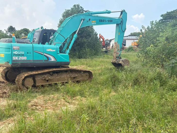 Buy Kobelco SK200-2 Used Excavator / 1