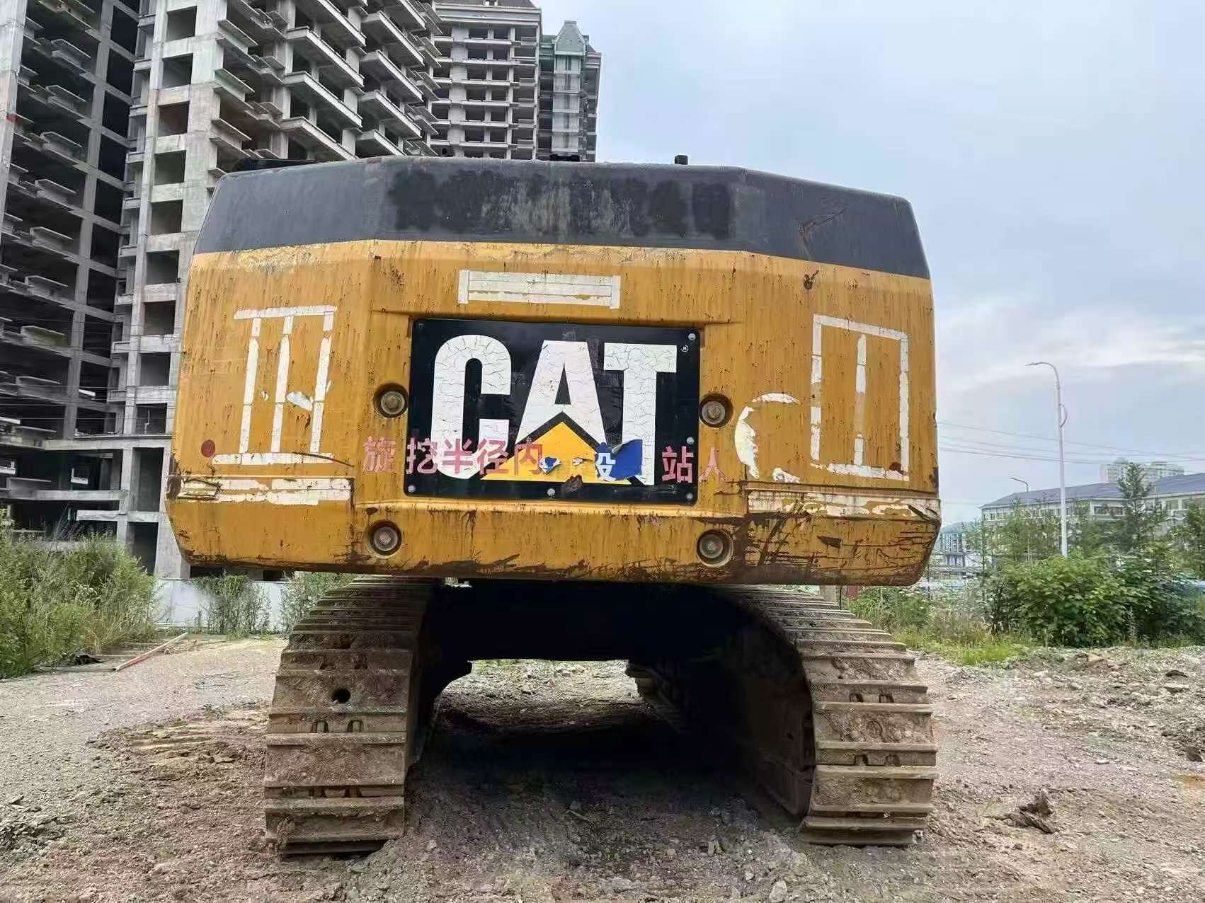 Compre Escavadeira Caterpillar 374D Usada / 2 Compre Escavadeira Caterpillar 374D Usada / 2