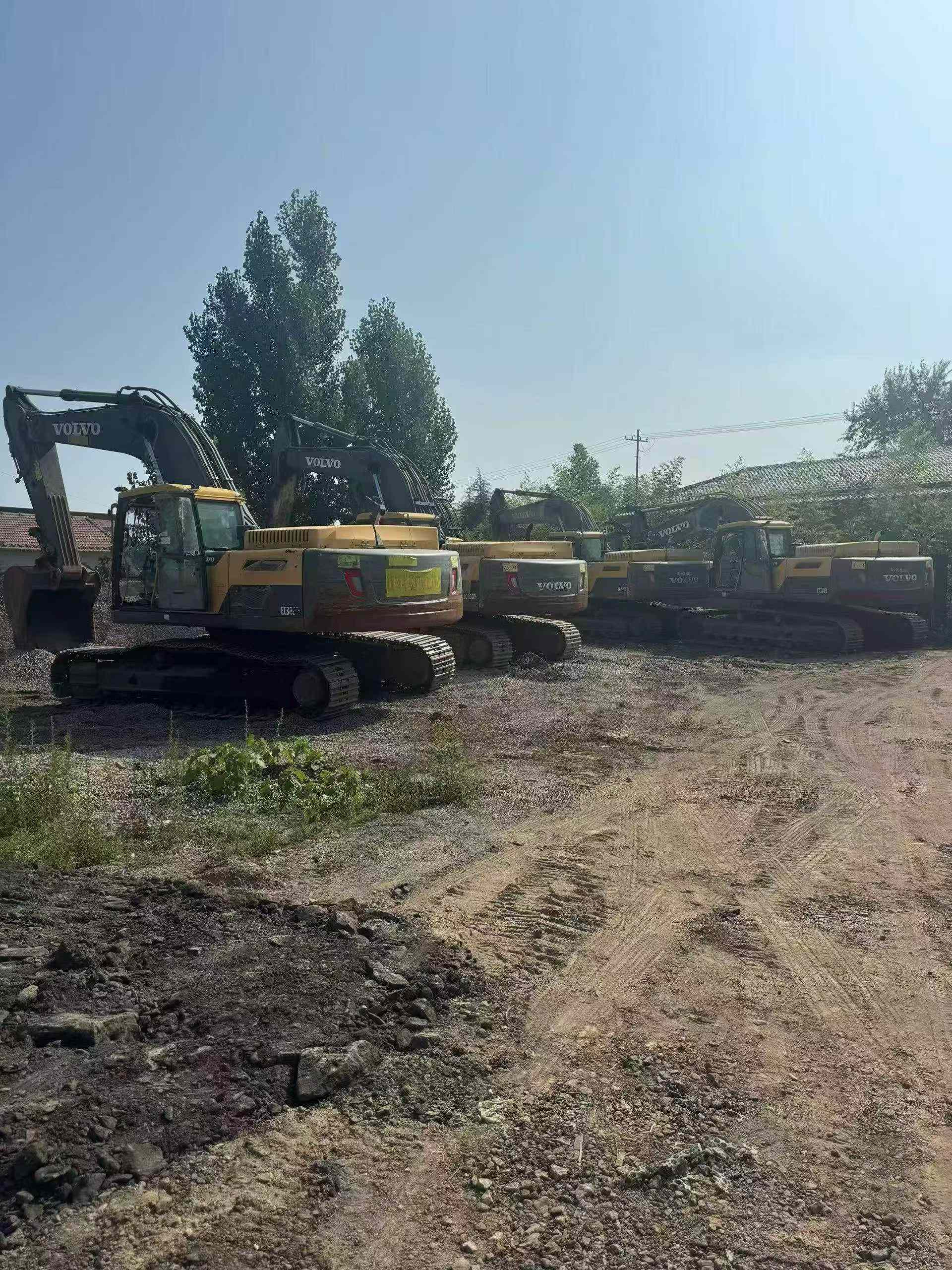 Купить Volvo EC300D Подержанный Экскаватор