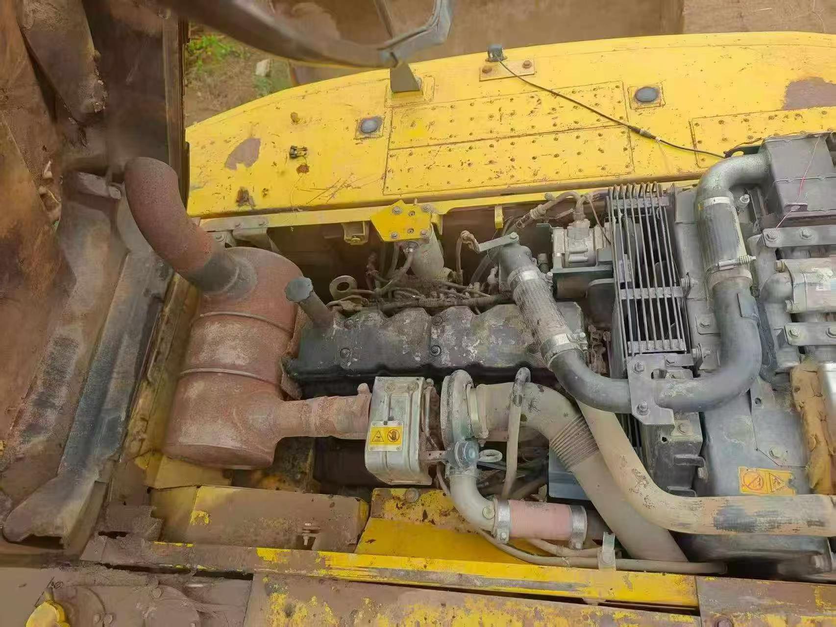 Compre Excavadora Komatsu PC240-6 Usada / 2 Compre Excavadora Komatsu PC240-6 Usada / 2