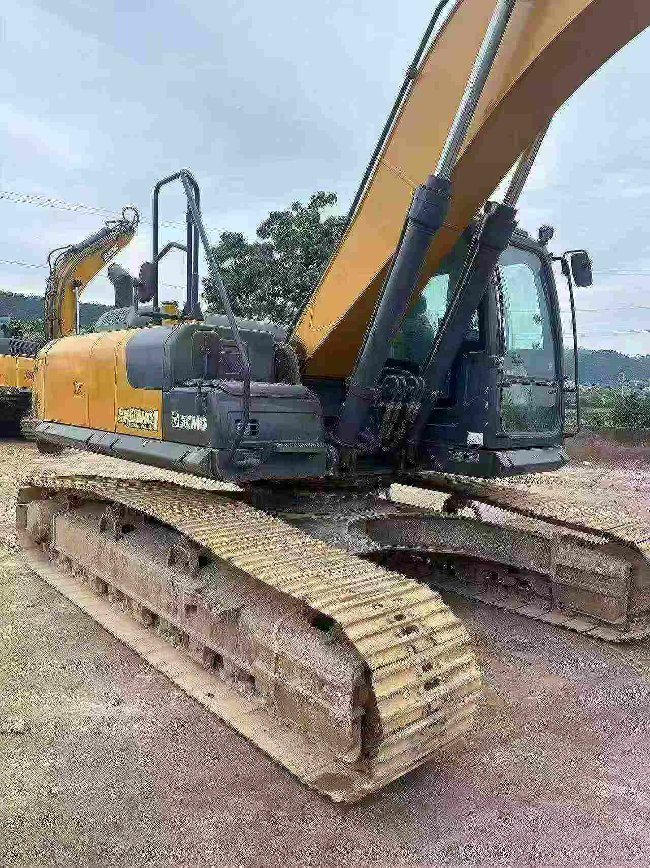 شراء XCMG XE270DK مستعمل حفارة