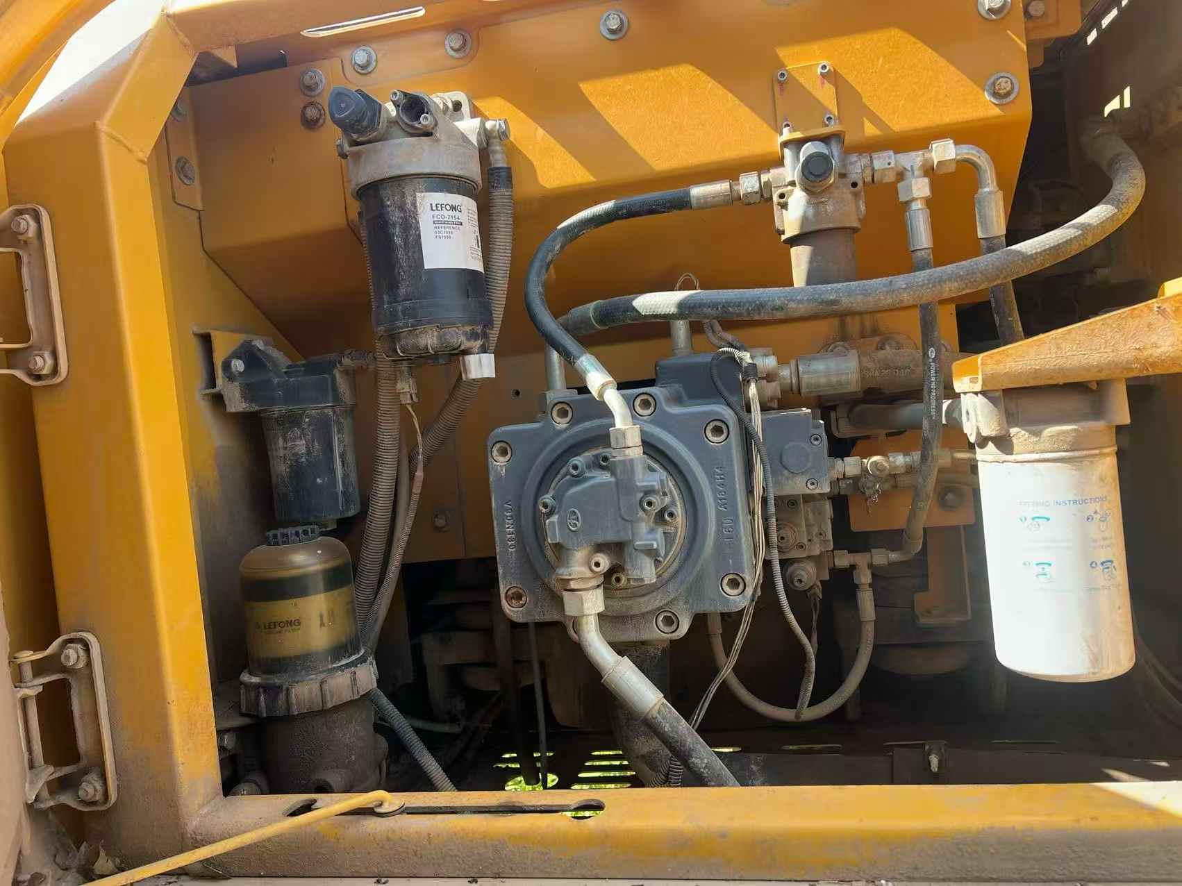 Buy XCMG XE215 Used Excavator / 5