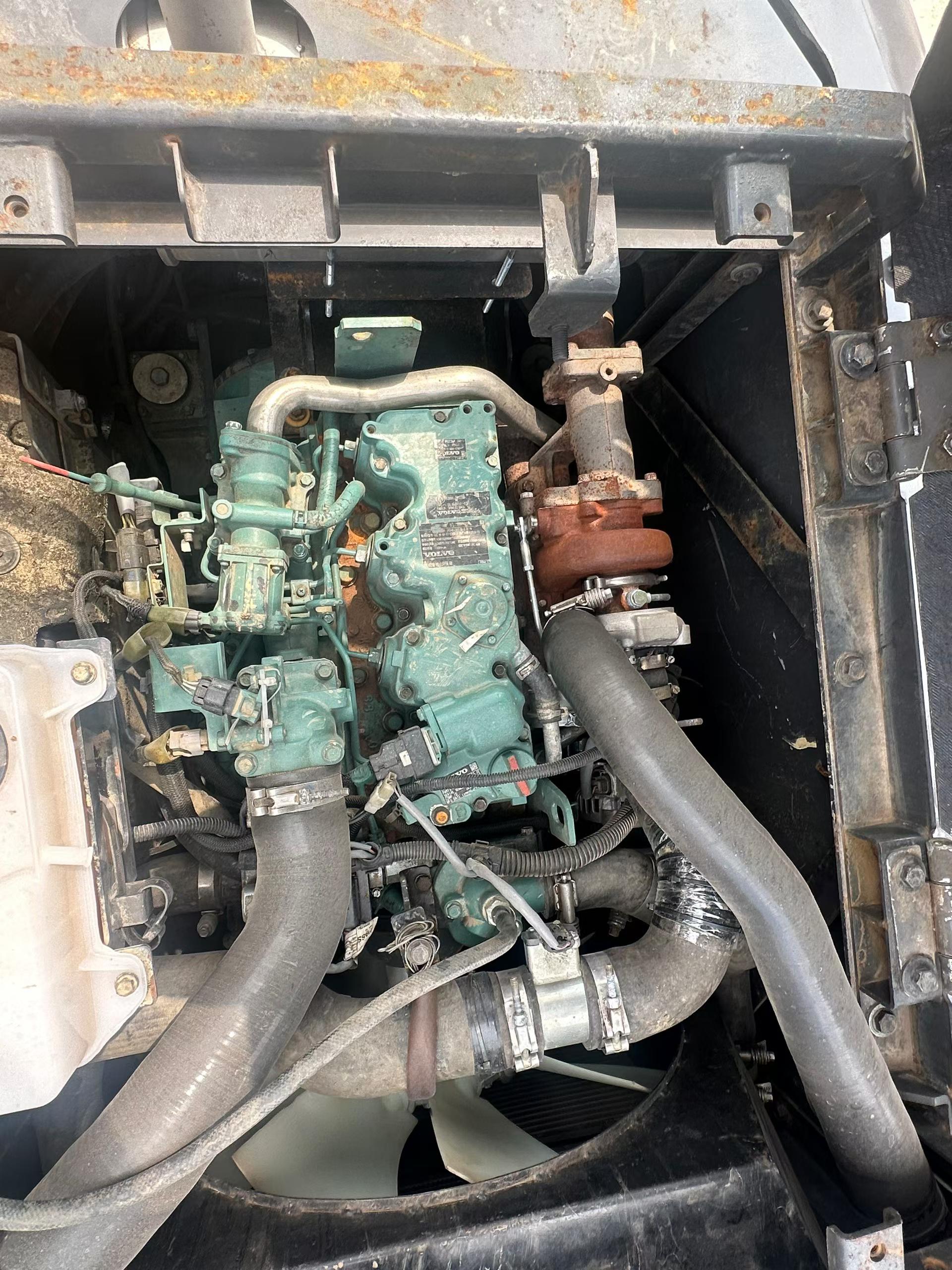 Купить Подержанный Экскаватор Volvo L120E / 3