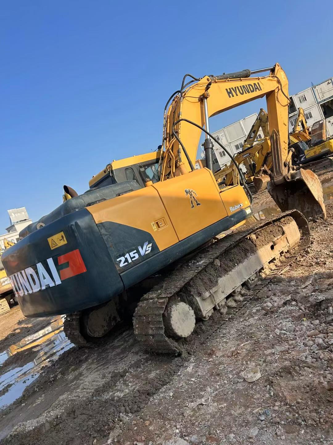 شراء حفارة Hyundai R215VS مستعملة / 3