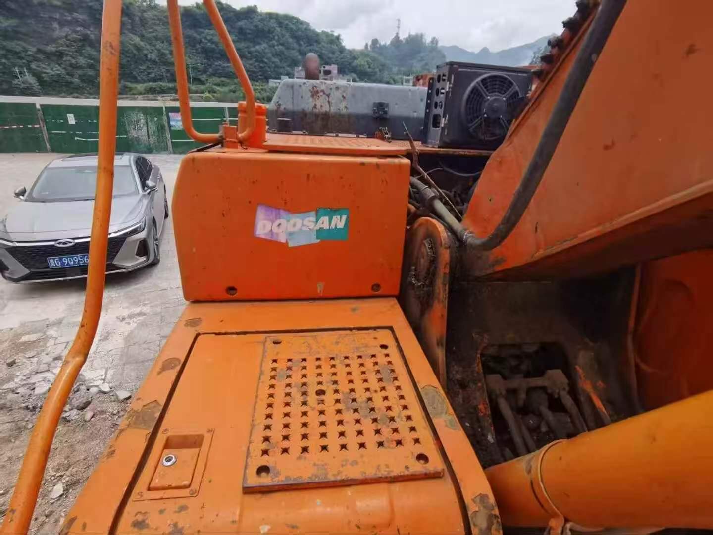 Buy Doosan DH215-9 Used Excavator / 6