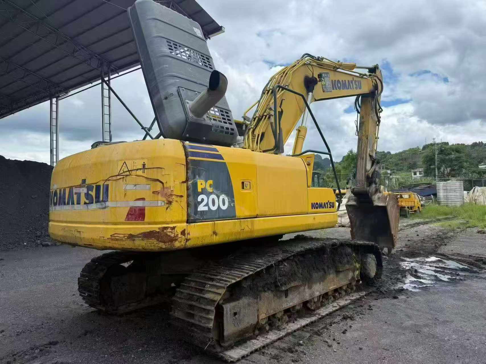 Buy Komatsu PC200-8 Used Excavator / 3 Buy Komatsu PC200-8 Used Excavator / 3