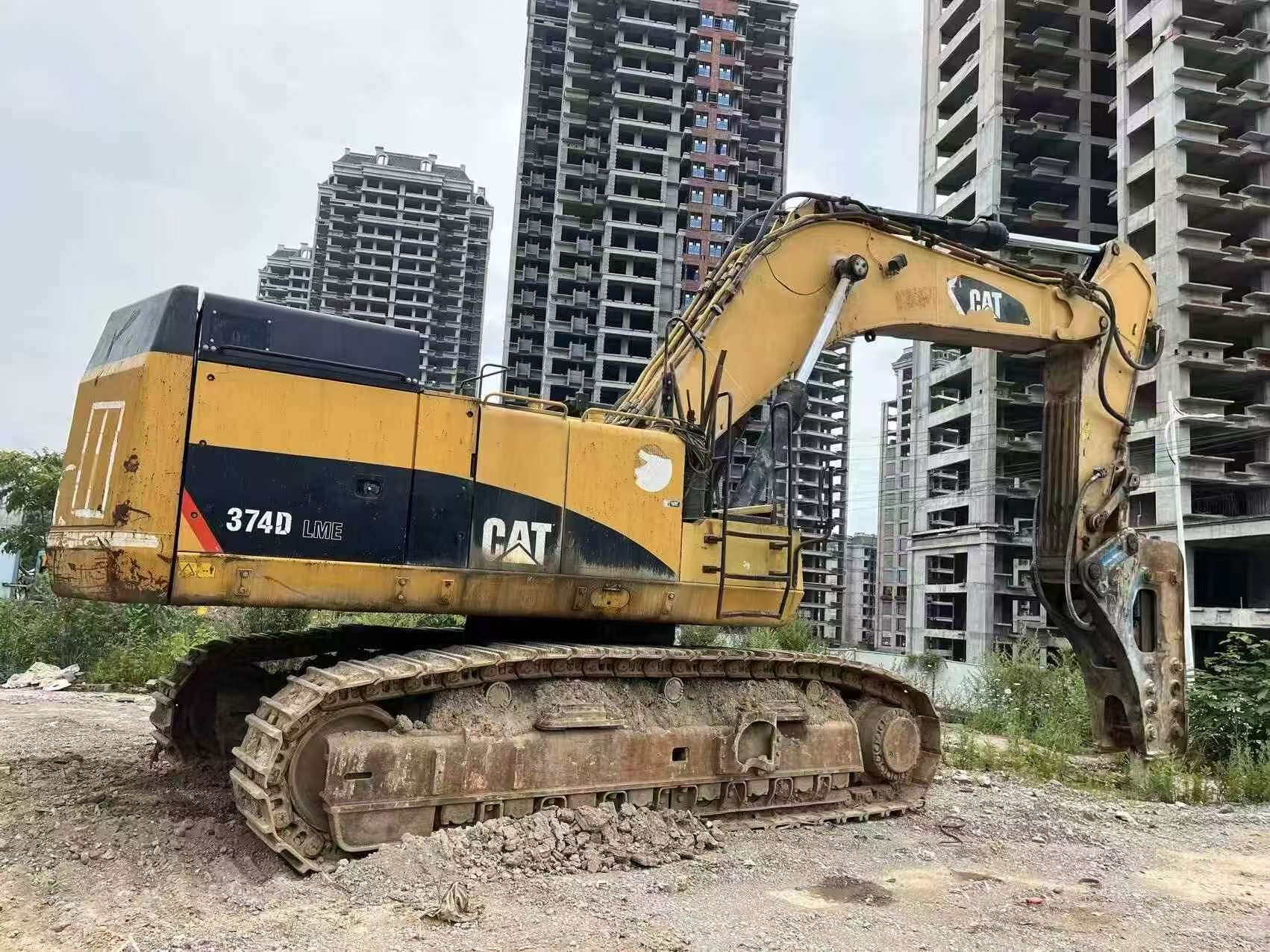 Comprar Caterpillar 374D Usado Escavadeira