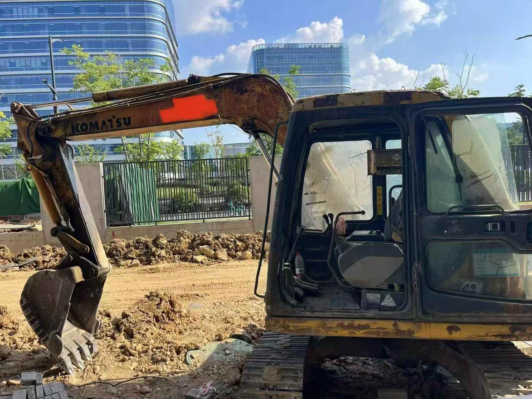 Compre Excavadora Komatsu PC60-7 Usada / 2 Compre Excavadora Komatsu PC60-7 Usada / 2