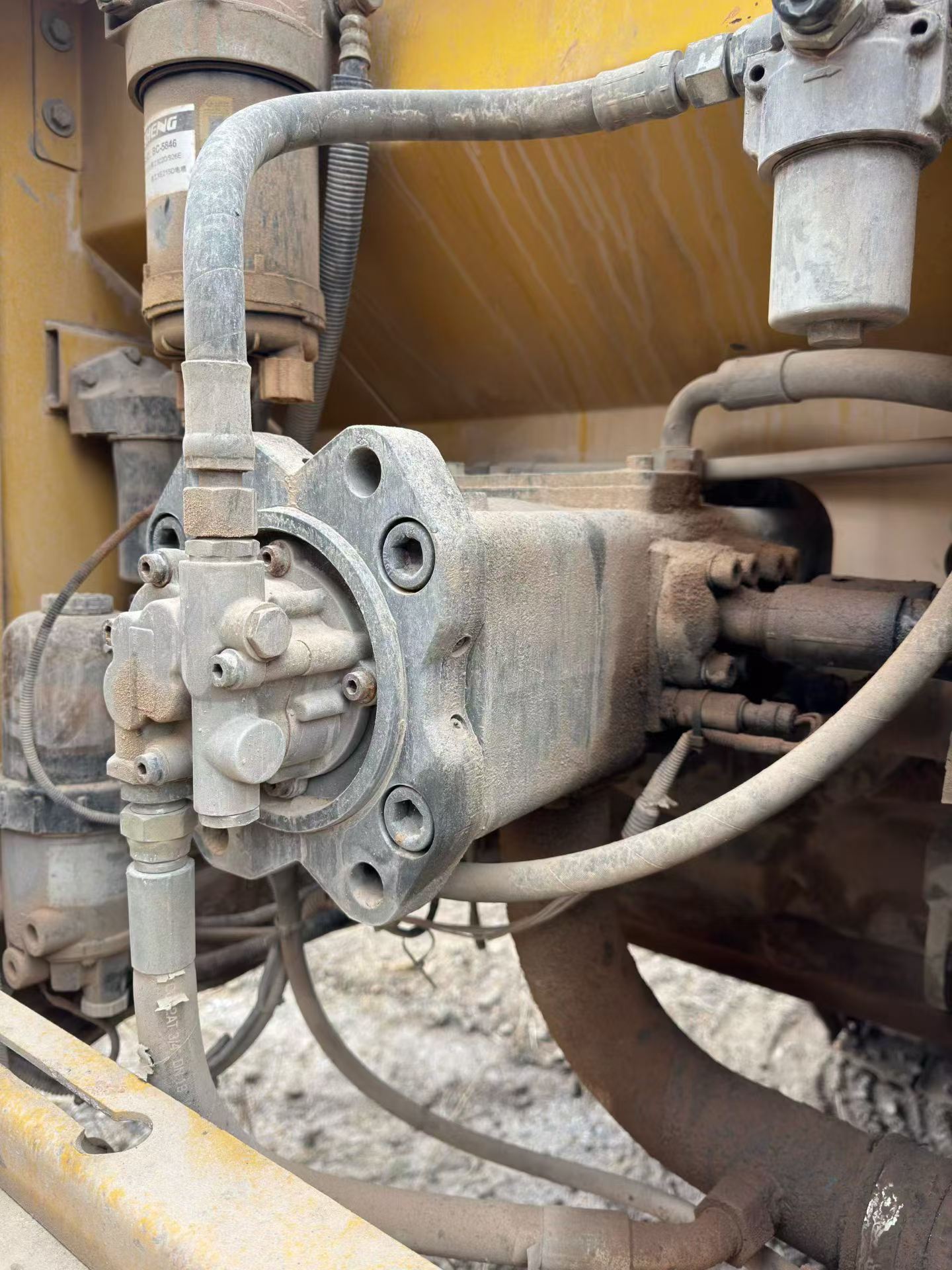 شراء حفارة XCMG XE270DK مستعملة / 2