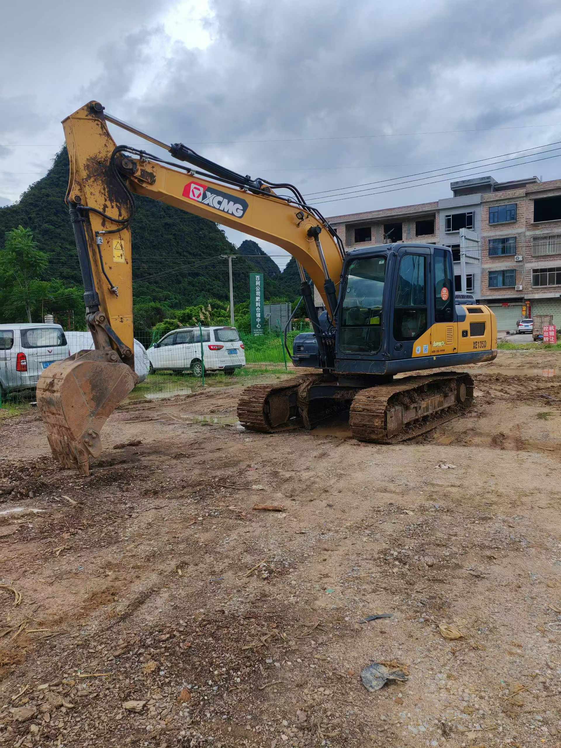 Buy XCMG XE135B Used Excavator Buy XCMG XE135B Used Excavator