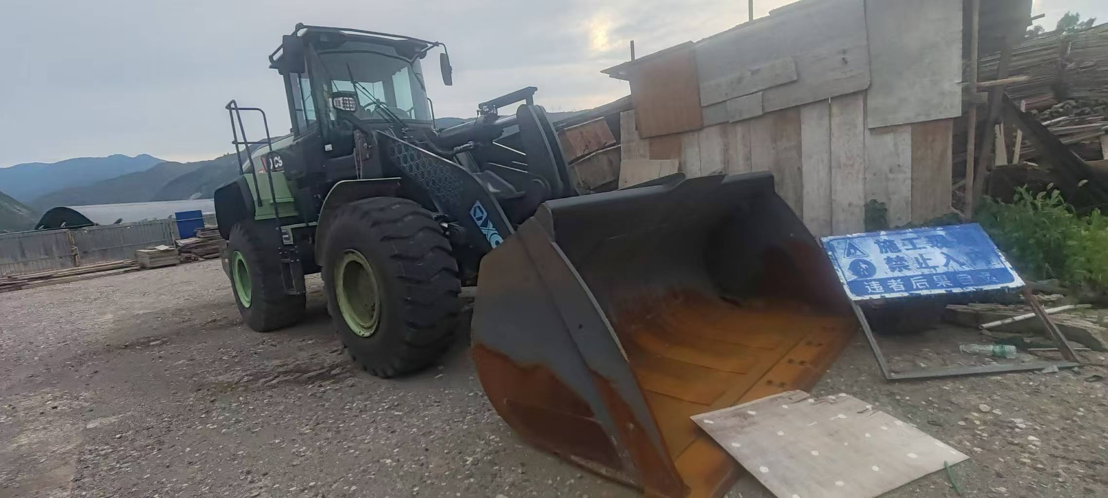 Buy XCMG XC968-EV Used Excavator