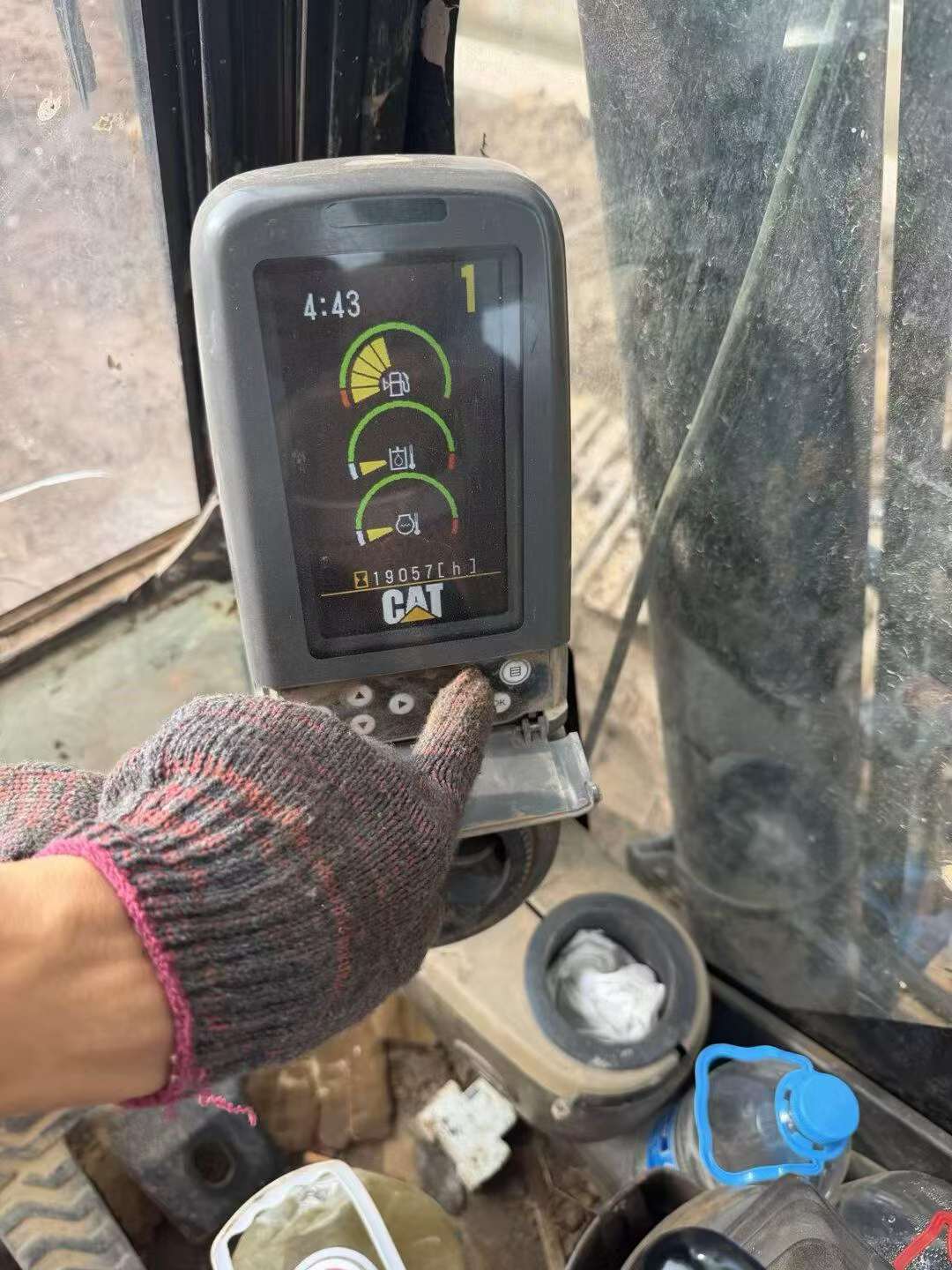 Buy Caterpillar 320A Used Excavator / 8 Buy Caterpillar 320A Used Excavator / 8