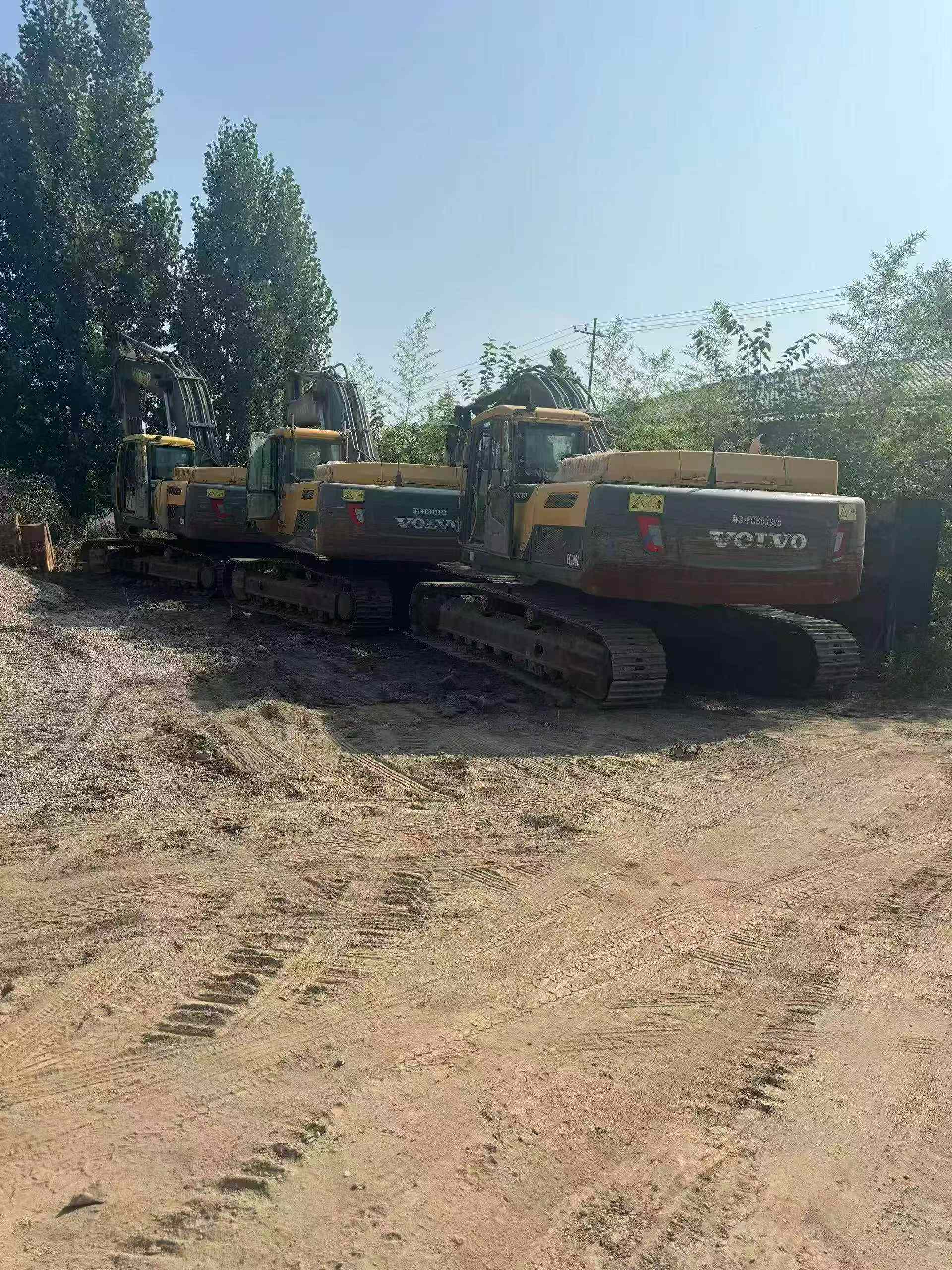 Купить Подержанный Экскаватор Volvo EC300D / 2