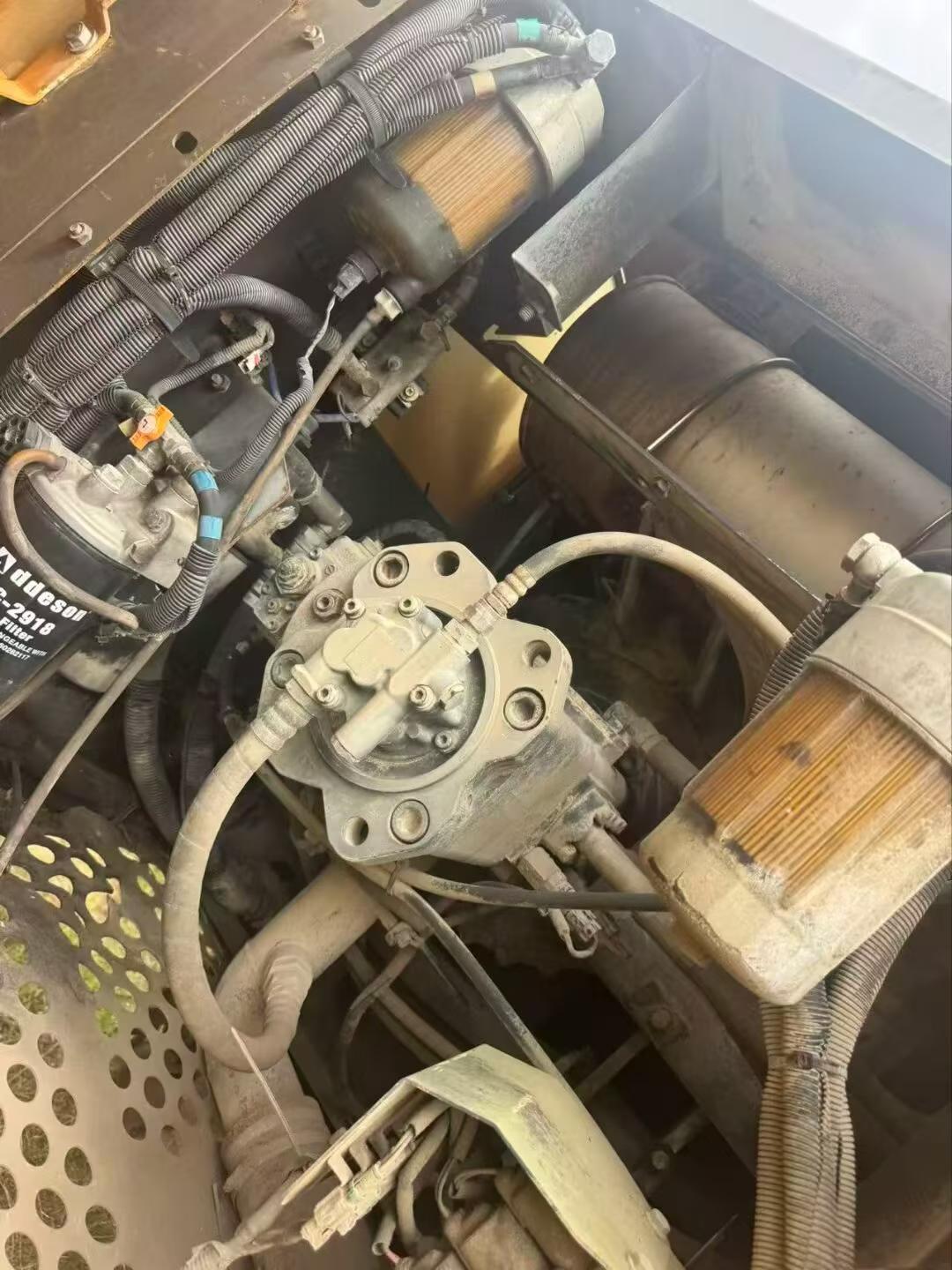شراء حفارة Case CX260C مستعملة / 6
