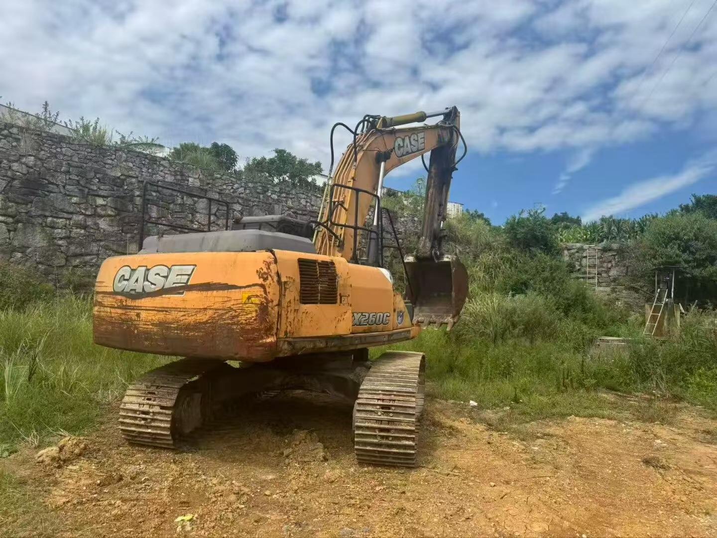 شراء حفارة Case CX260C مستعملة / 2