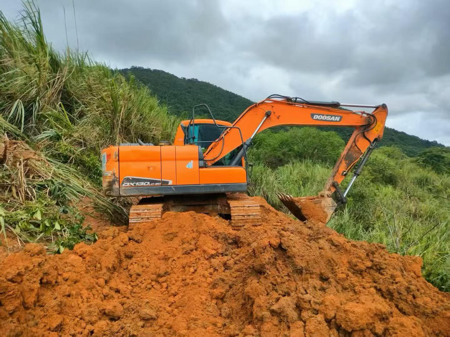 Купить Doosan S130W-3 Подержанный Экскаватор Купить Doosan S130W-3 Подержанный Экскаватор