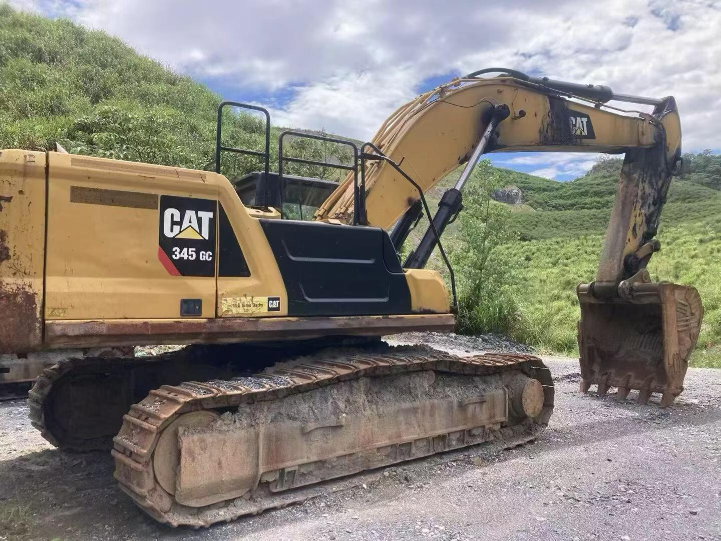 Compre Escavadeira Caterpillar 345B Usada / 3