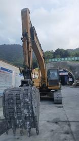 Buy Komatsu PC220-8 Used Excavator / 2 Buy Komatsu PC220-8 Used Excavator / 2
