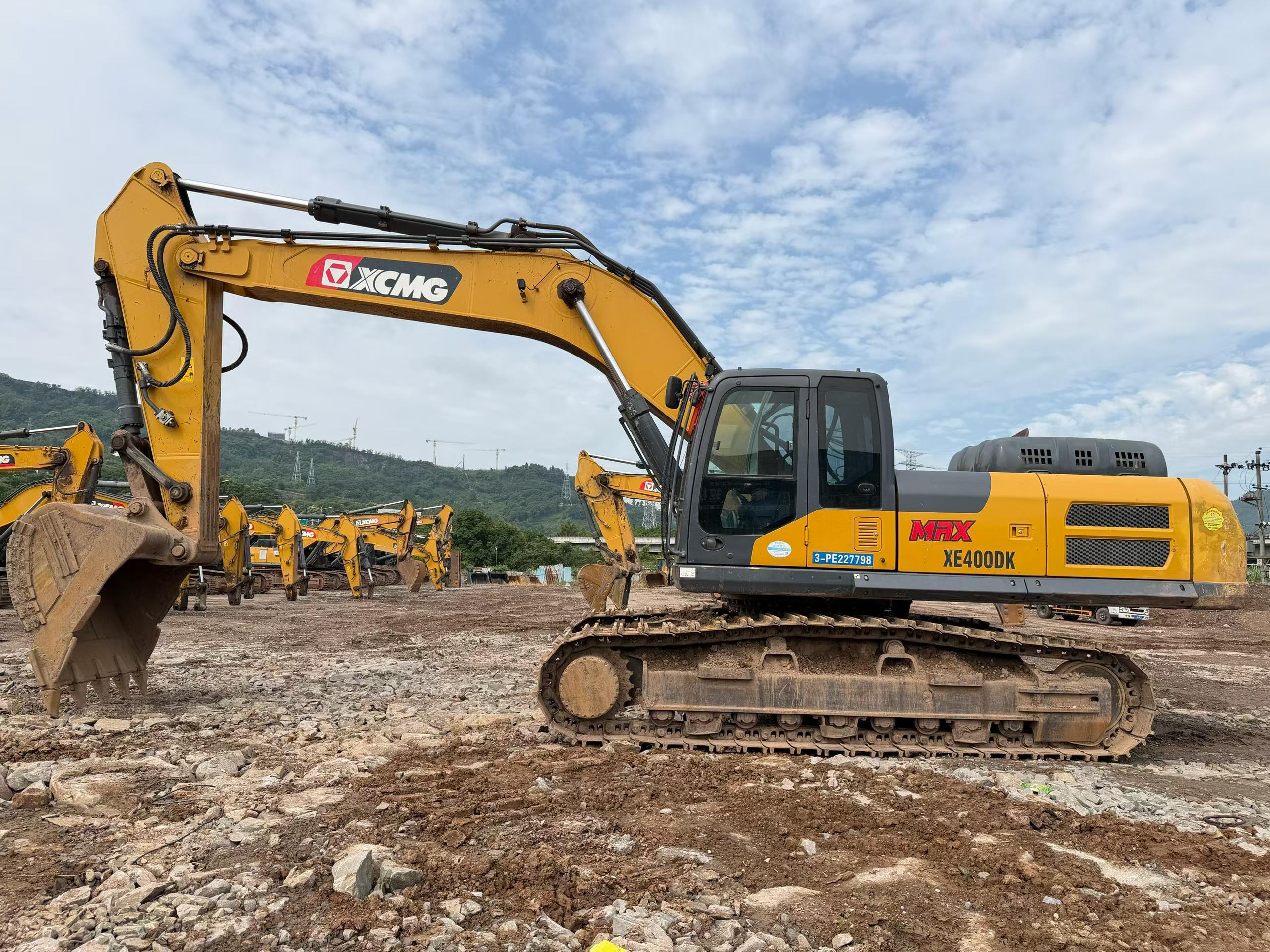 Купить Подержанный Экскаватор XCMG XE335C / 9 Купить Подержанный Экскаватор XCMG XE335C / 9
