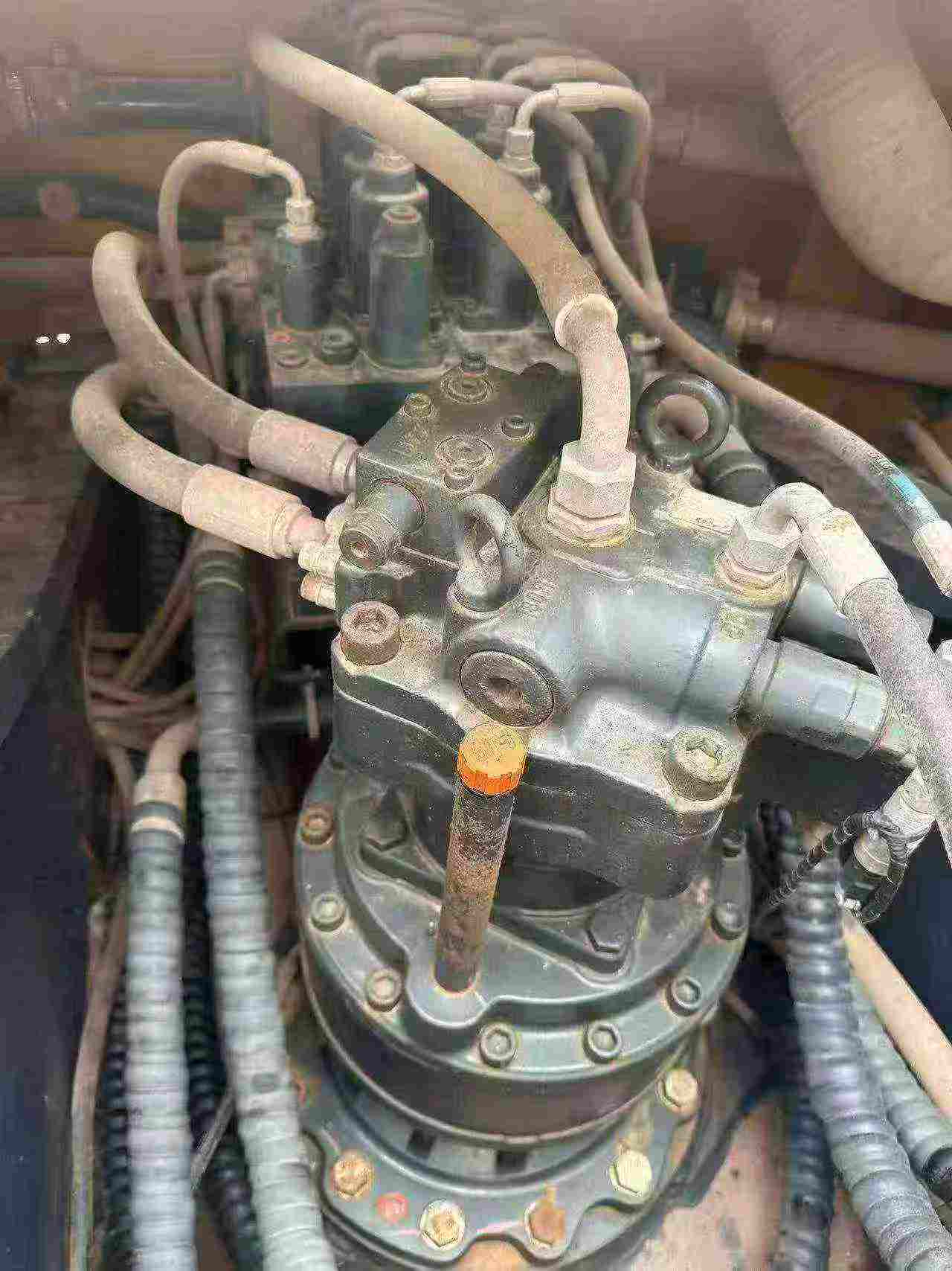 شراء حفارة XCMG XE270DK مستعملة / 5