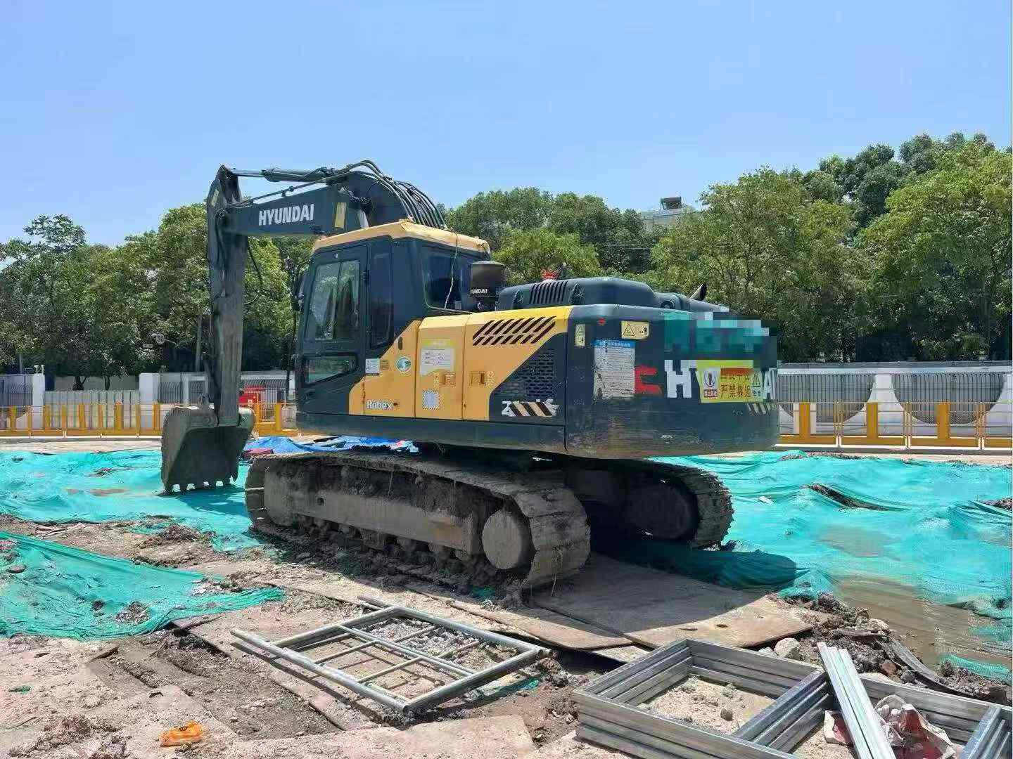 شراء حفارة Hyundai R215-7 مستعملة / 6