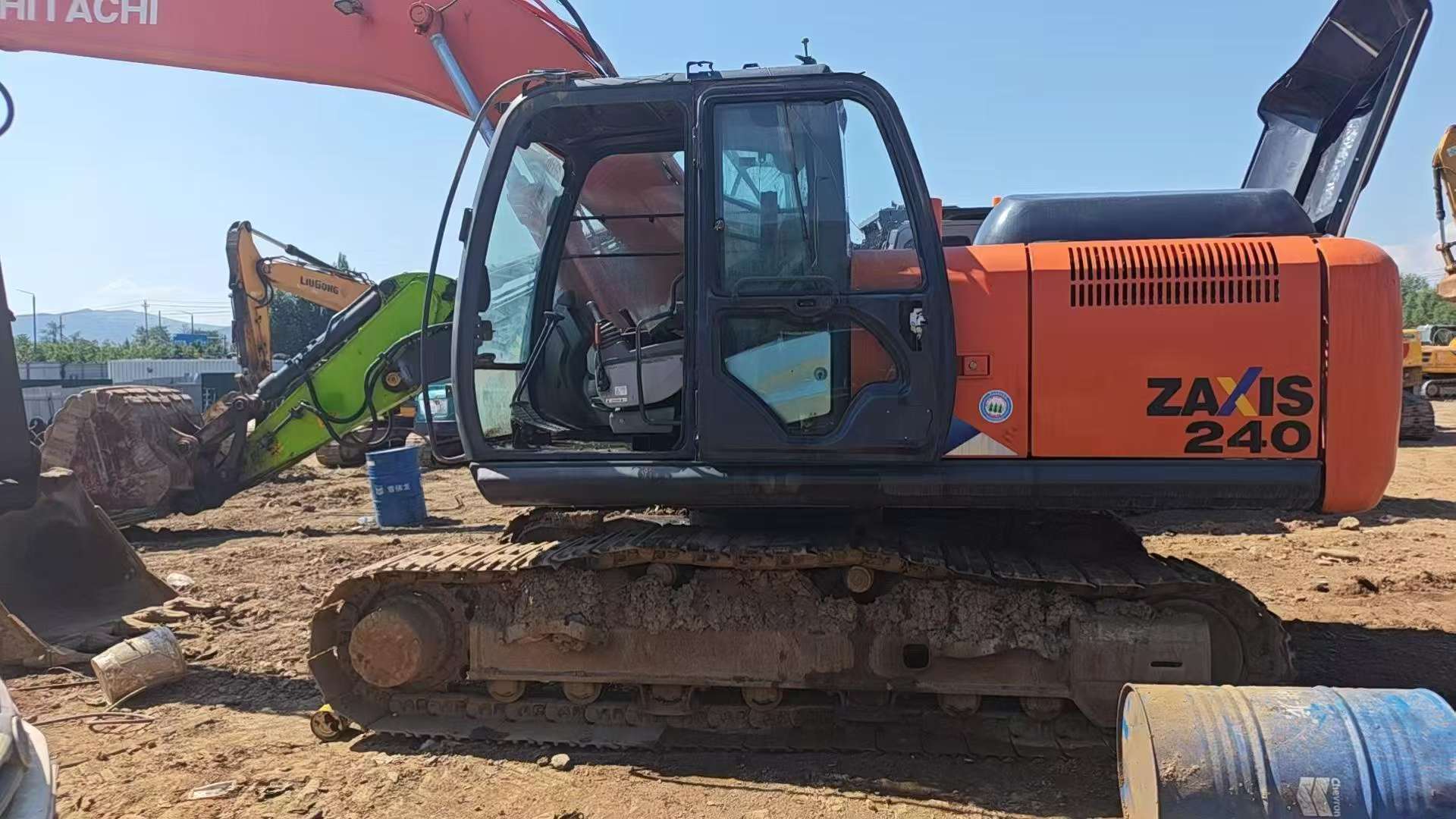 Buy Hitachi EX200 Used Excavator / 3 Buy Hitachi EX200 Used Excavator / 3