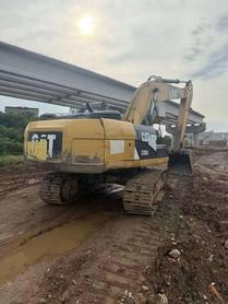 Buy Caterpillar 320A Used Excavator / 3 Buy Caterpillar 320A Used Excavator / 3