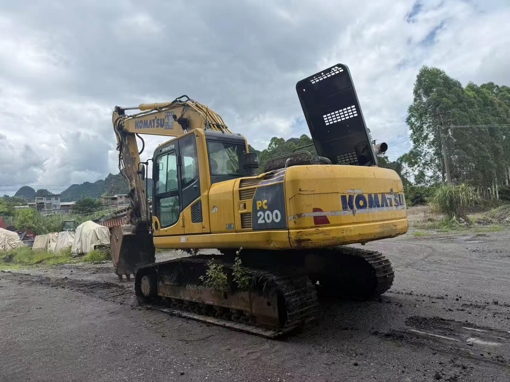 Acheter Pelle Komatsu PC200 d'occasion / 3 Acheter Pelle Komatsu PC200 d'occasion / 3