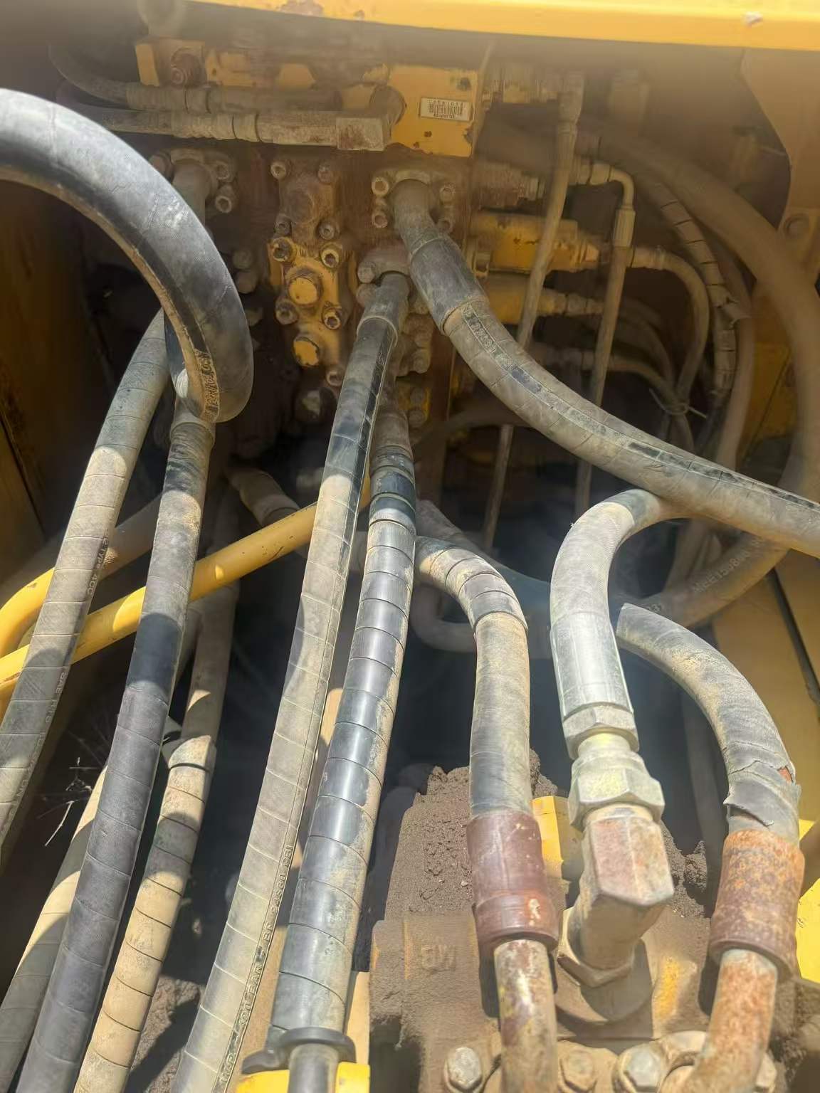 Compre Escavadeira Komatsu PC200-8 Usada / 3