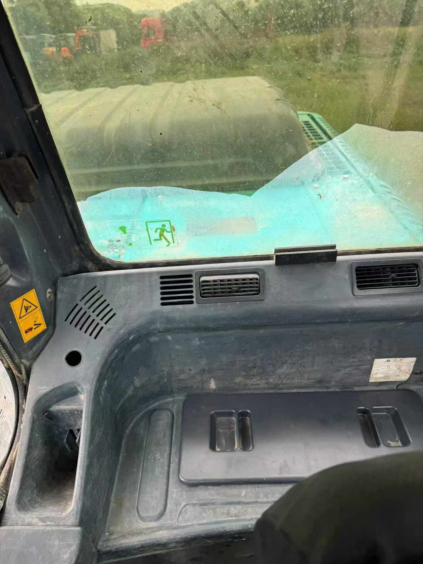 Buy Kobelco SK210 Used Excavator / 2