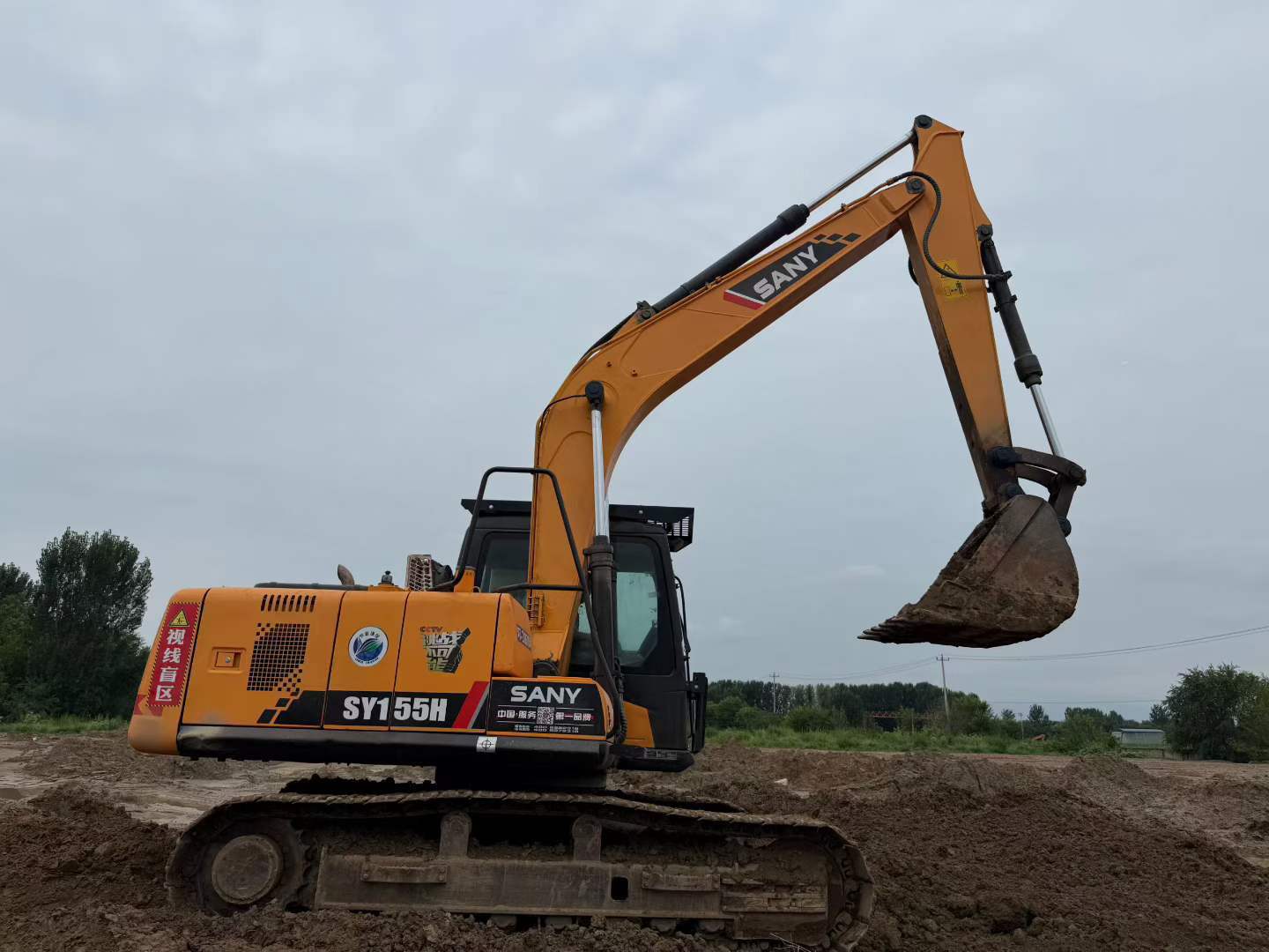 Buy Sany SY155C Used Excavator / 3 Buy Sany SY155C Used Excavator / 3