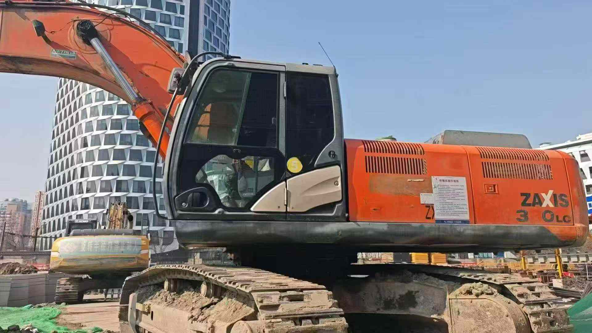 Buy Hitachi ZX330LC-5B Used Excavator
