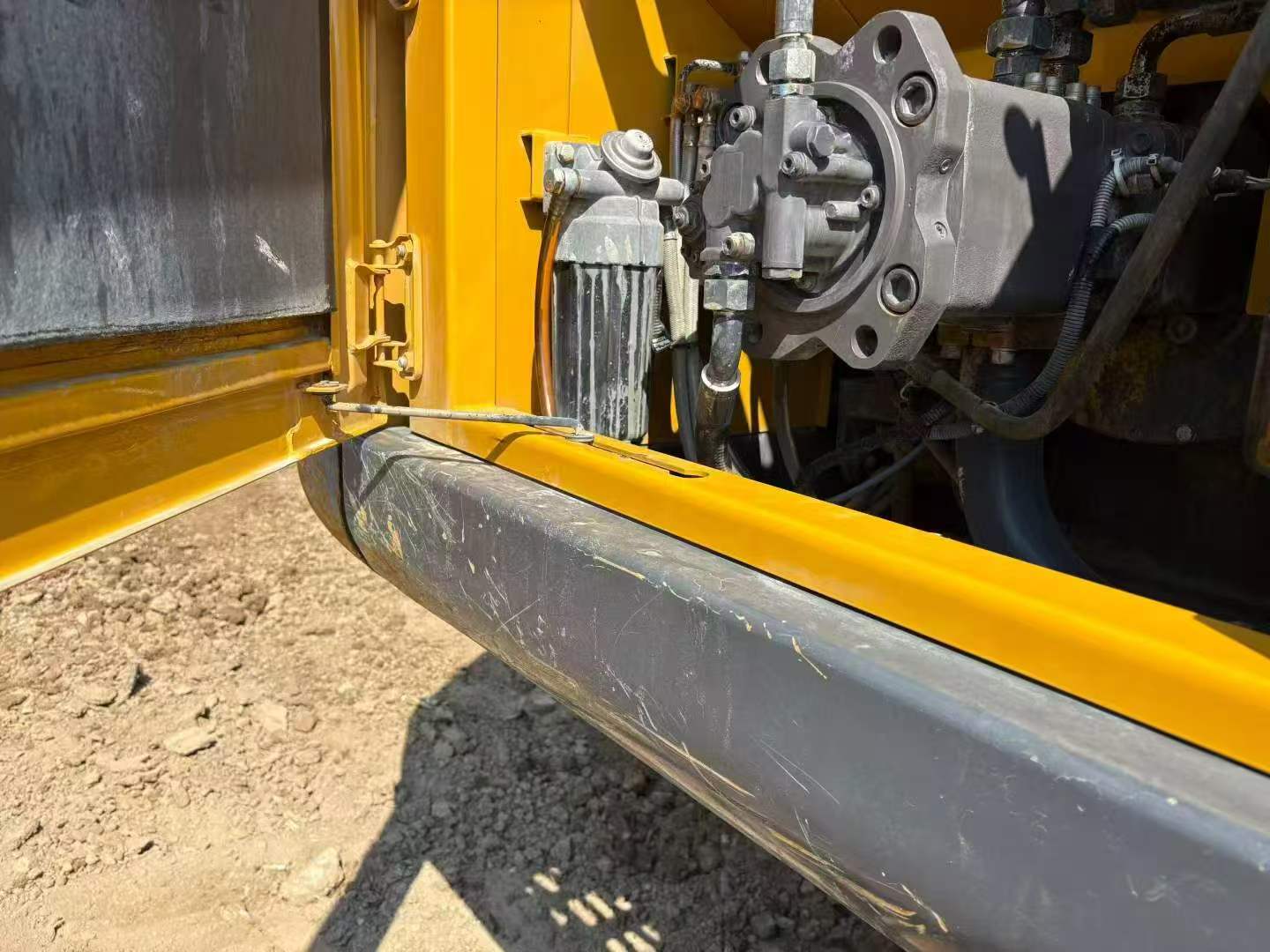Buy XCMG XE210 Used Excavator / 6