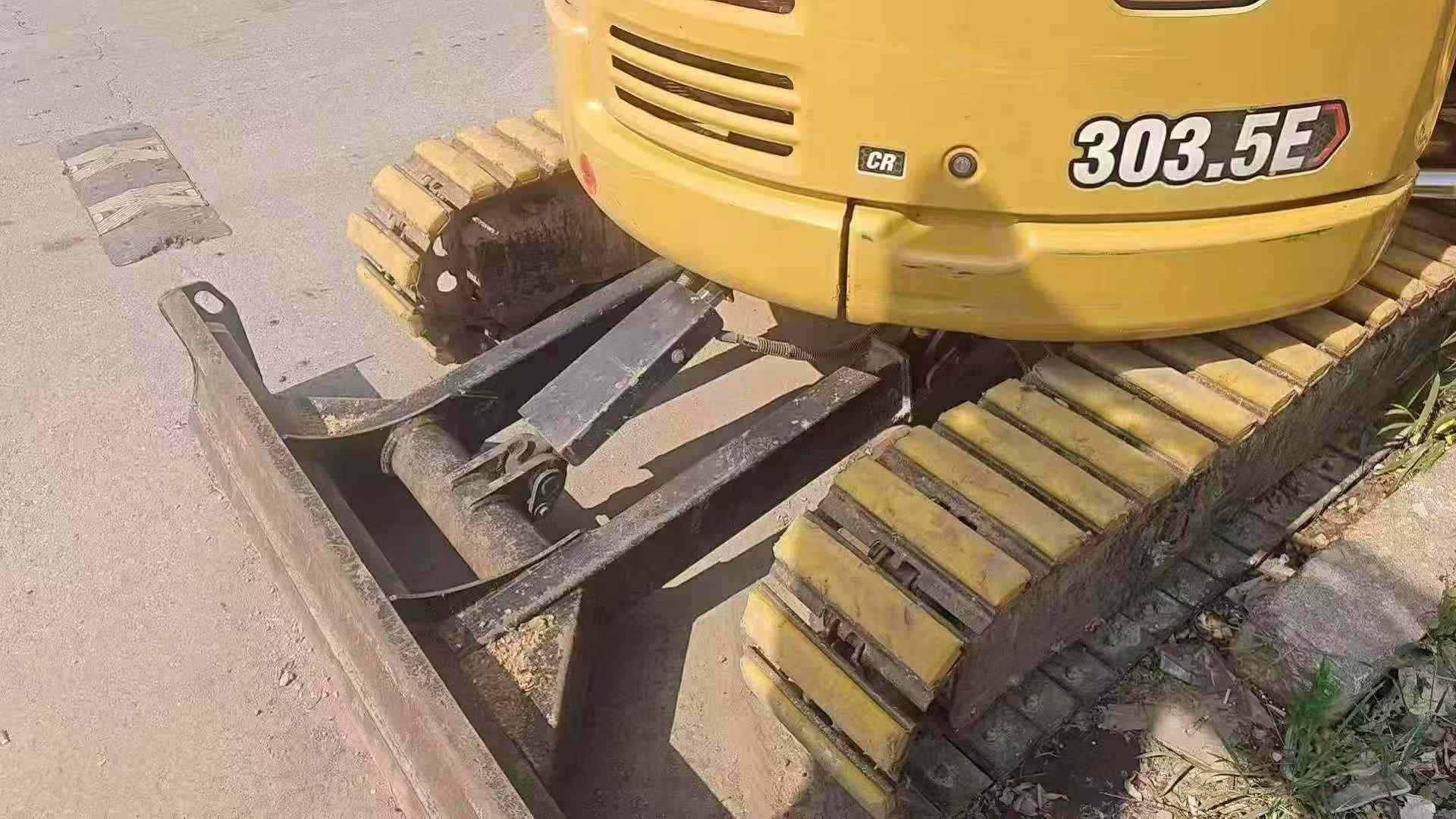 Compre Excavadora Caterpillar 303E Usada / 2