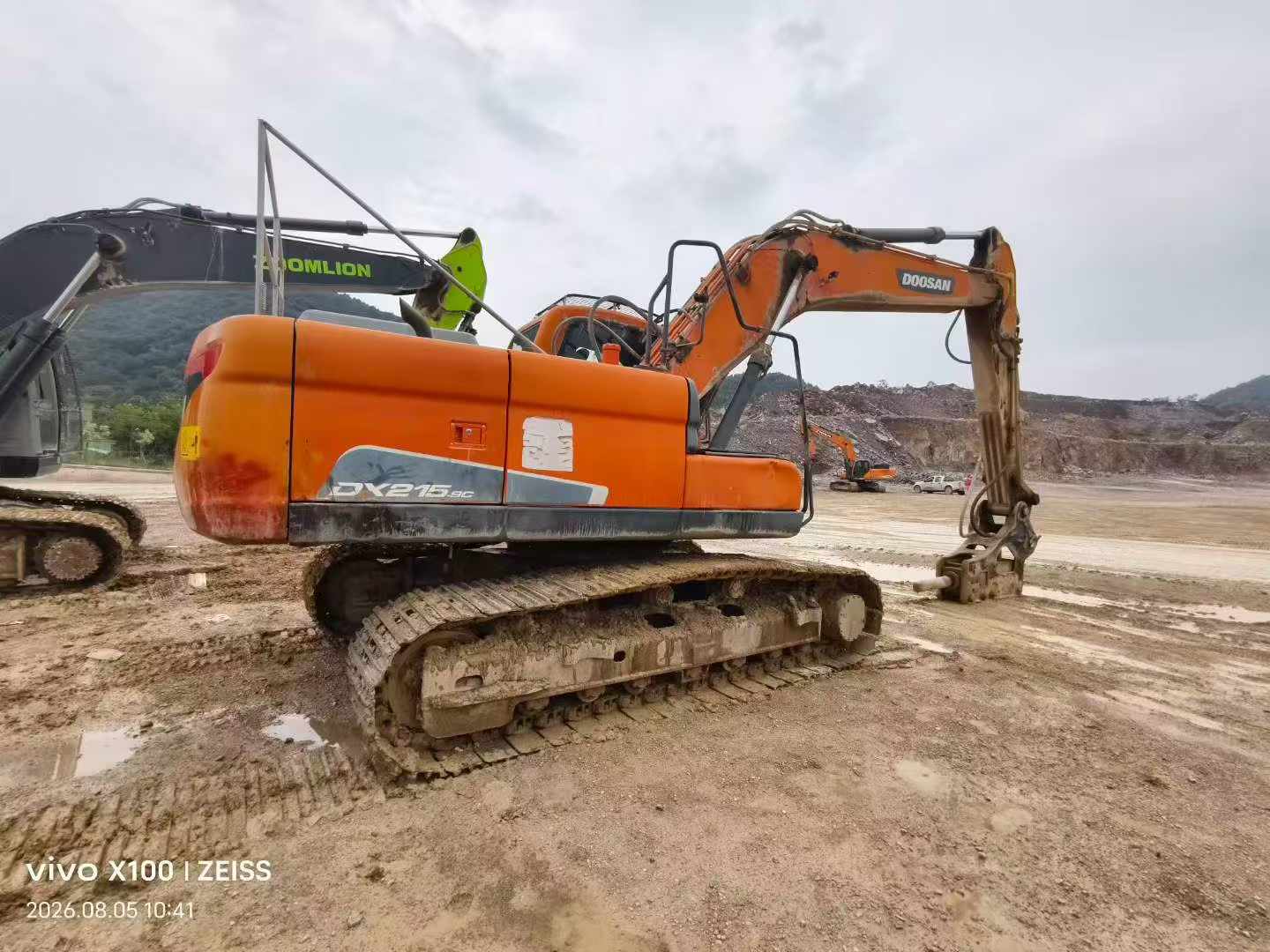 Compre Escavadeira Doosan DL305 Usada / 8 Compre Escavadeira Doosan DL305 Usada / 8