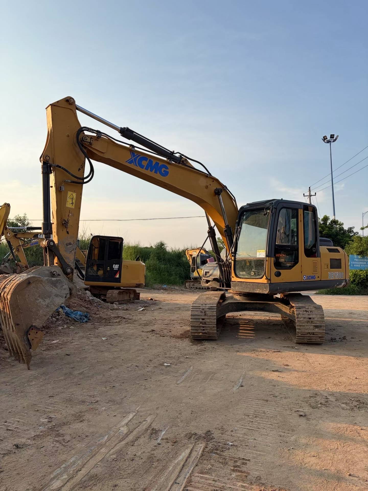 Buy XCMG XE135B Used Excavator / 5 Buy XCMG XE135B Used Excavator / 5
